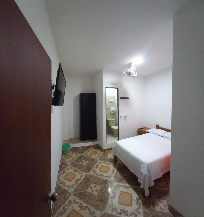 Hotel San Adolfo Carepa Bagian luar foto