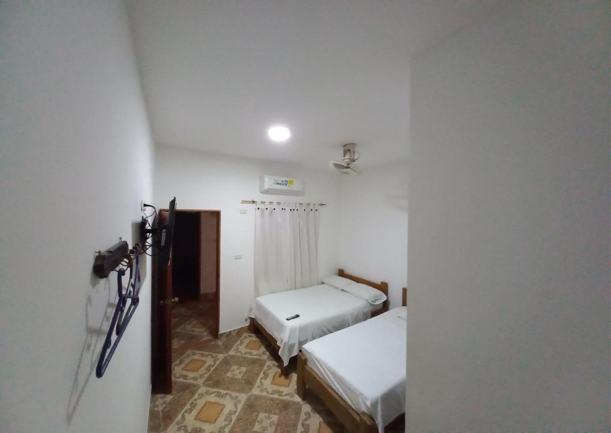 Hotel San Adolfo Carepa Bagian luar foto